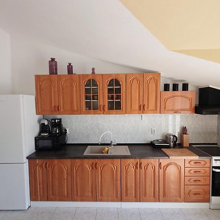 Ferienwohnung Vikeli Trogir Exterior foto