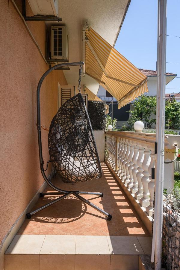 Ferienwohnung Vikeli Trogir Exterior foto