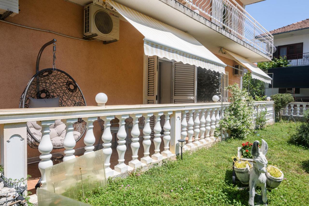Ferienwohnung Vikeli Trogir Exterior foto