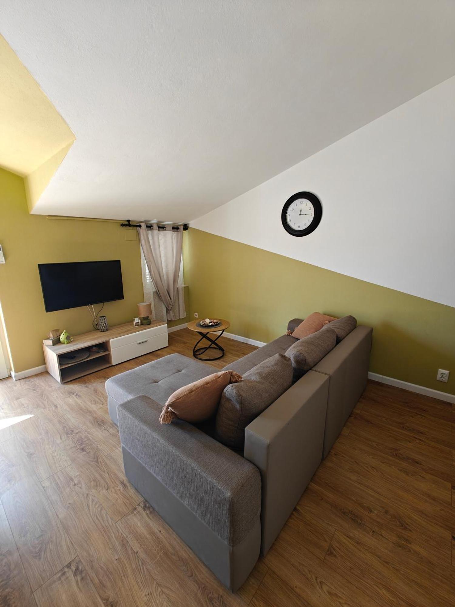 Ferienwohnung Vikeli Trogir Exterior foto